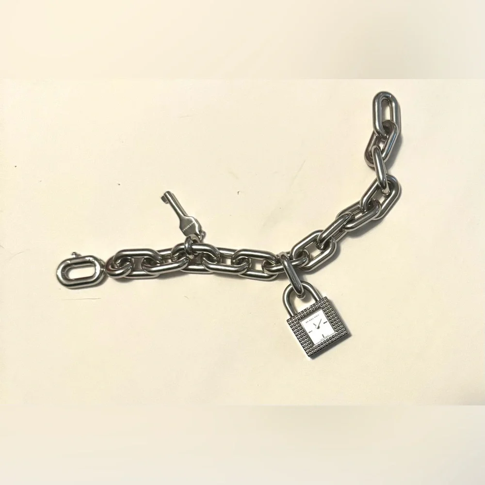Burberry limited edition 90’s bracelet/charm watch